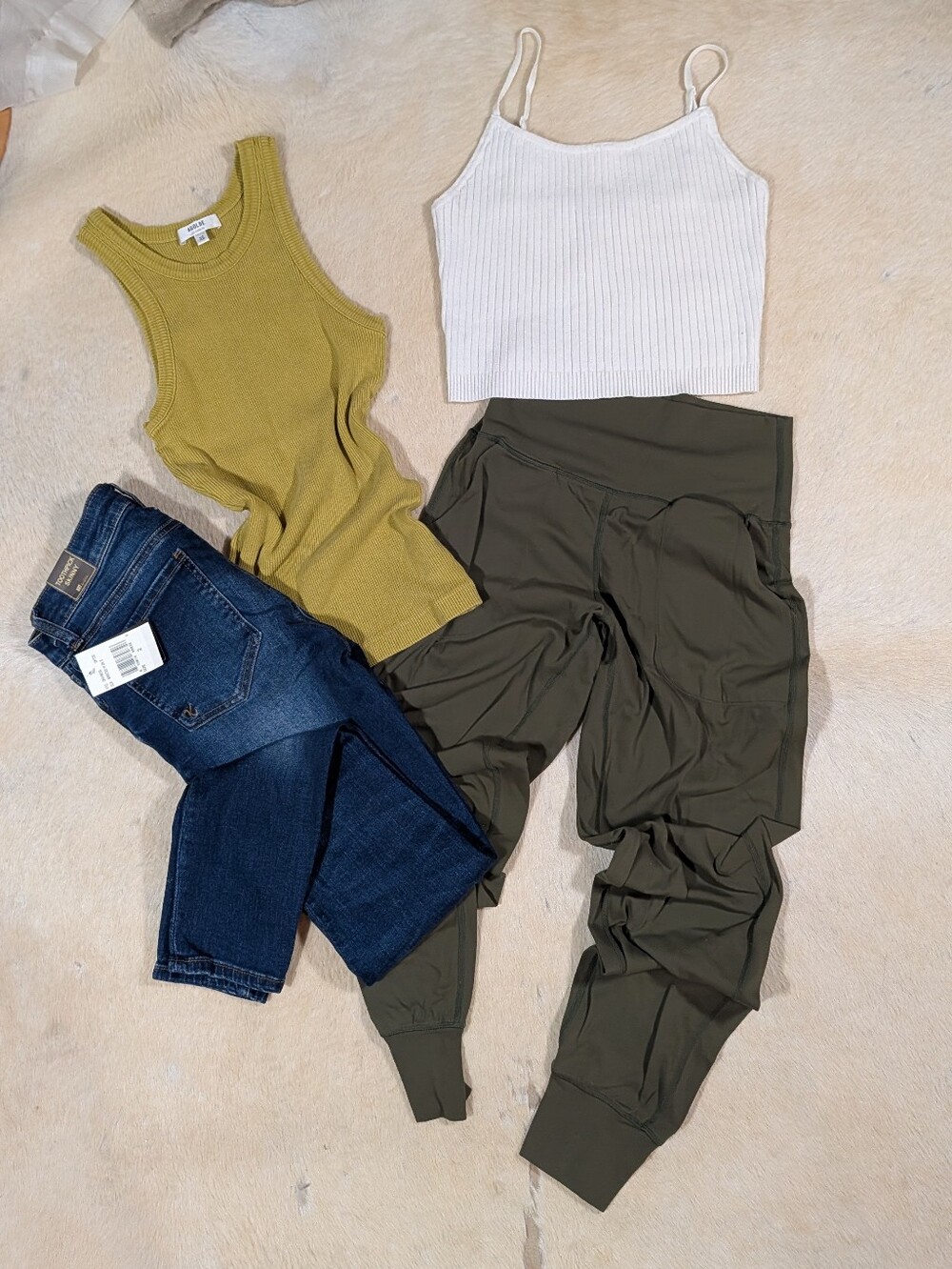 4-PIECE OUTFIT EVERYTHING INCLUDED